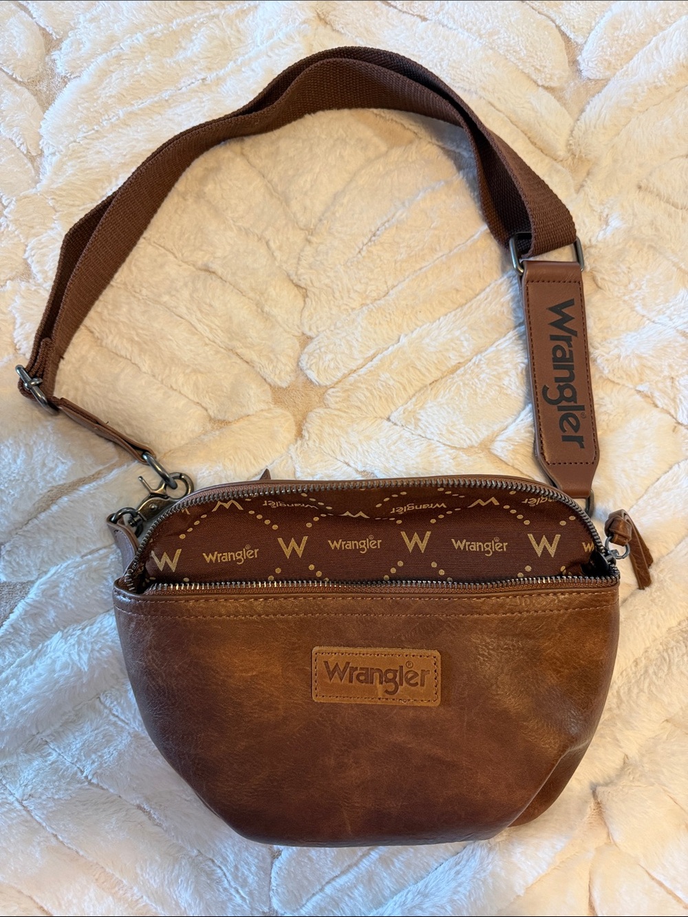 Wrangler Brown Leather Crossbody Bag with Logo Strap